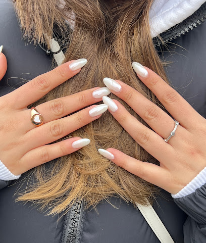 Nails on Yonge