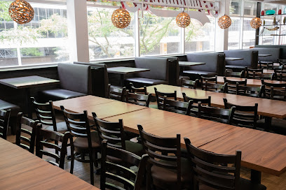Almadina Bistro: halal Pizzeria